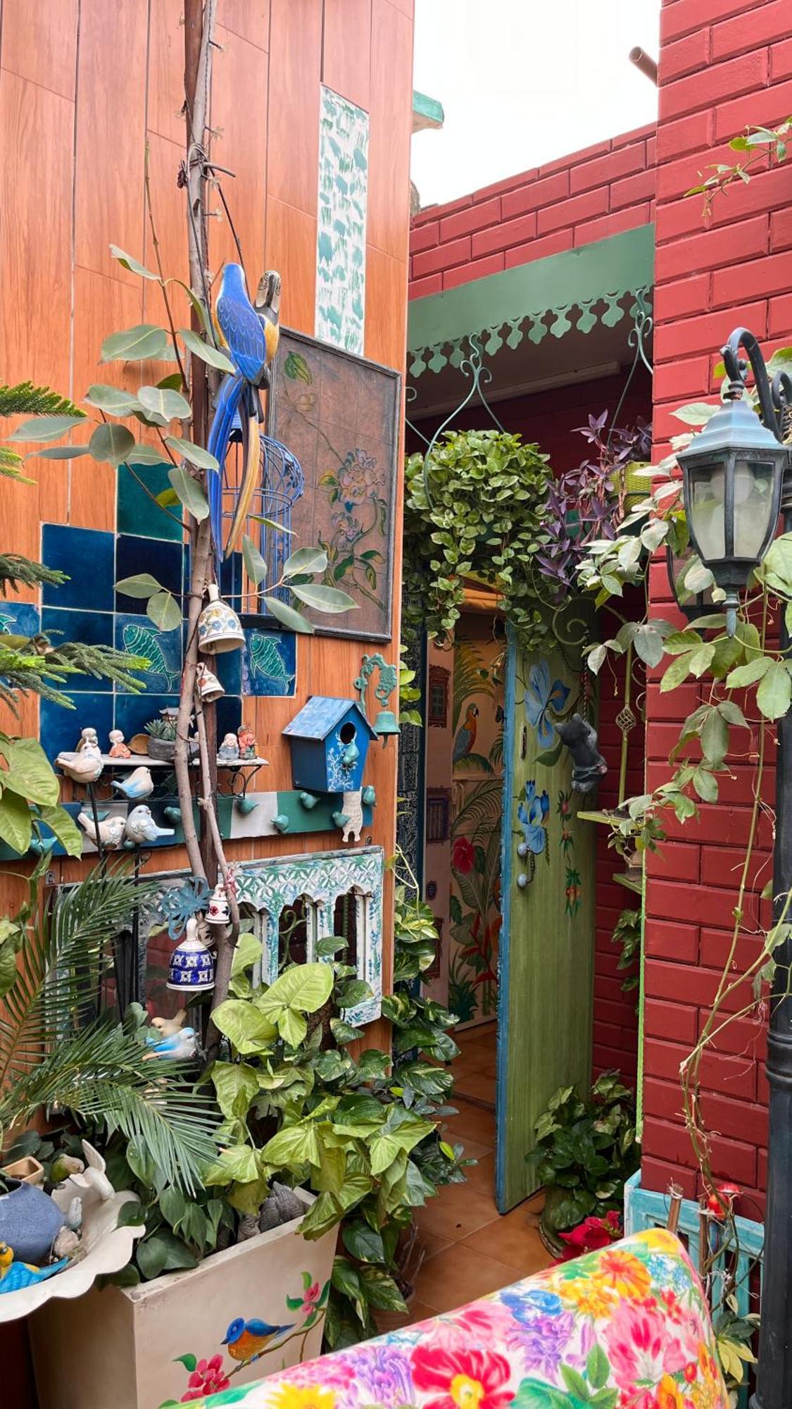 On The House Boutique Bed & Breakfast New Delhi