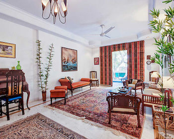 Bed & Breakfast On The House Boutique